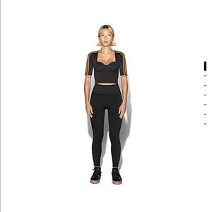 Brand new IVY PARK drip 2.2 black 3 stripe tights